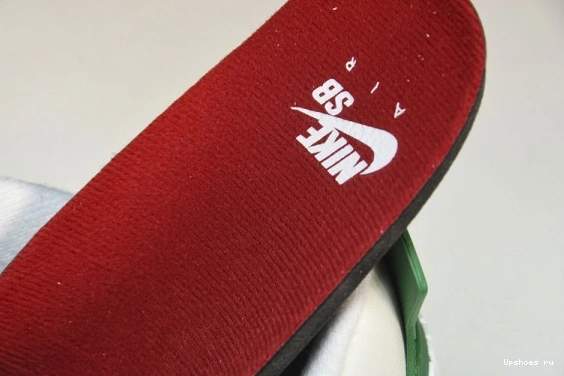 SB  Retro  Jordan  4 DR5415-103 DR5415-103 Green Pine 0520